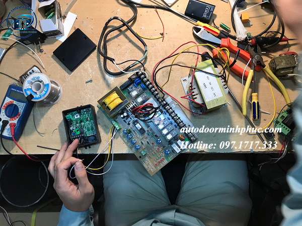 sửa cửa tự động