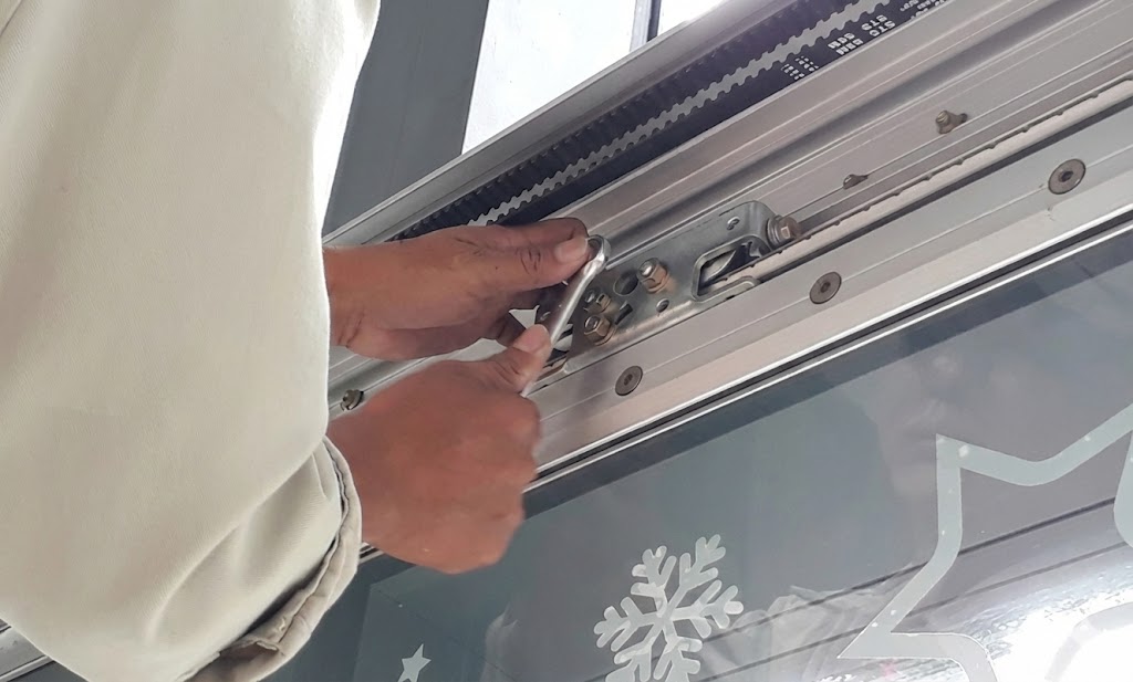 phụ kiện cửa tự động