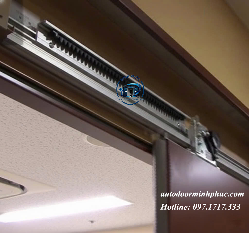 cửa trượt bán tự động